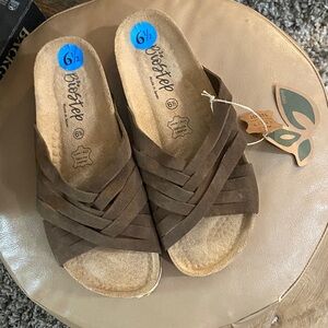 BNWT Biostep Brown genuine Leather Women's Sandals. Made in Spain size 6.5